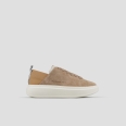 Wembley Woman in beige suede with white eco-fur lining