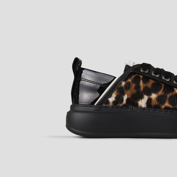 Sneakers Alexander Smith wembley woman in spotted pony with black leather heel and black sole - 2