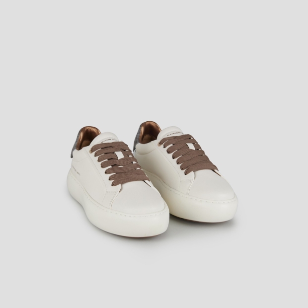 Sneakers Alexander Smith soho woman in soft white leather with bronze laminated cracklè heel - 3