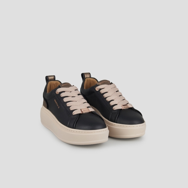 Sneakers Alexander Smith stone woman in black with copper laminated heel and beige sole - 3