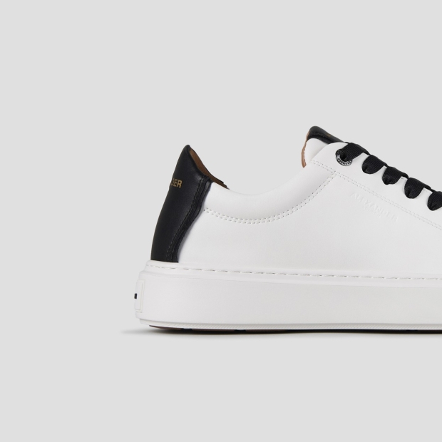 Sneakers Alexander Smith london man in white smooth leather and black heel - 2