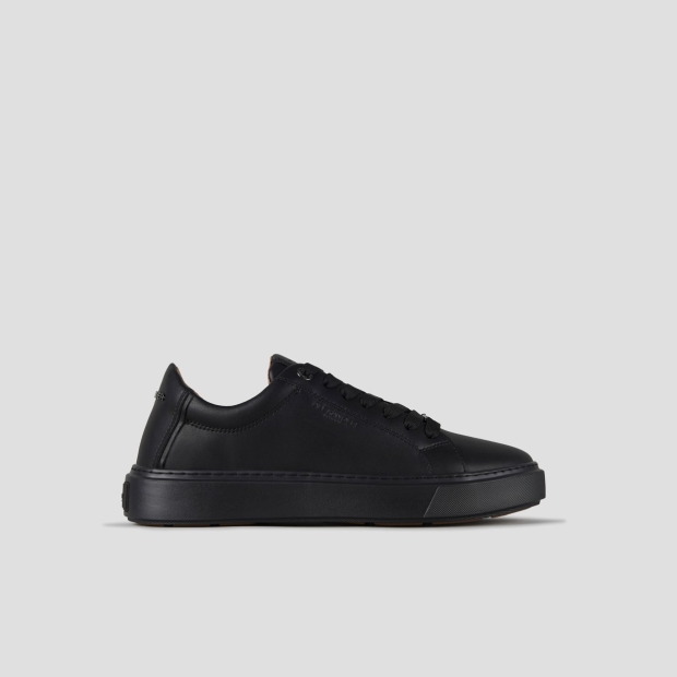 Sneakers Alexander Smith london man in black leather, black sole and metallic logo - 1