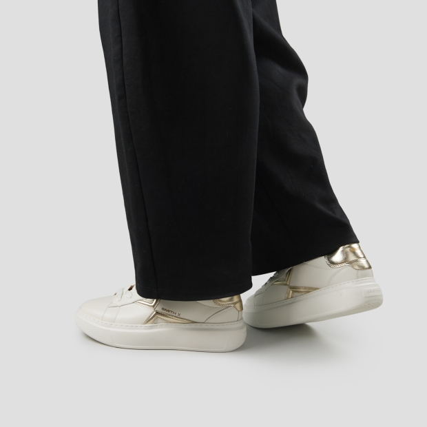 Sneakers Alexander Smith college woman in white with laminated gold logo and back - 2