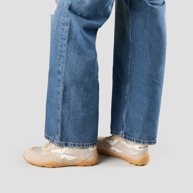 Sneakers Alexander Smith mist woman in sand suede and gold laminated, with white heel and logo - 2