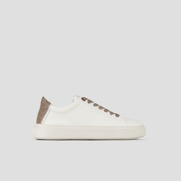 Sneakers Alexander Smith london man in white leather and woven brown leather back - 1