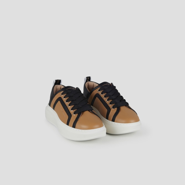 Sneakers Alexander Smith wembley donna in pelle beige con nervatura laterale e tallone neri - 3