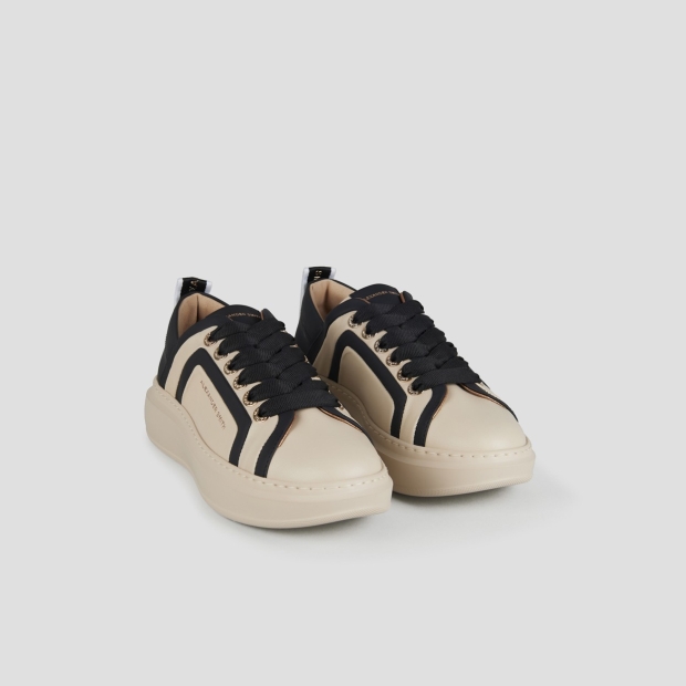 Sneakers Alexander Smith wembley donna in pelle nude con nervatura laterale e tallone neri - 3