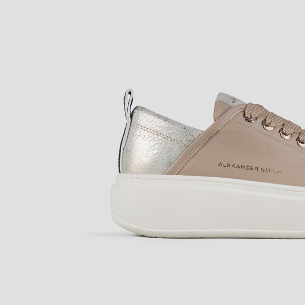 Sneakers Alexander Smith wembley alta donna in pelle beige e tallone in pelle cracklè laminata platino - 2