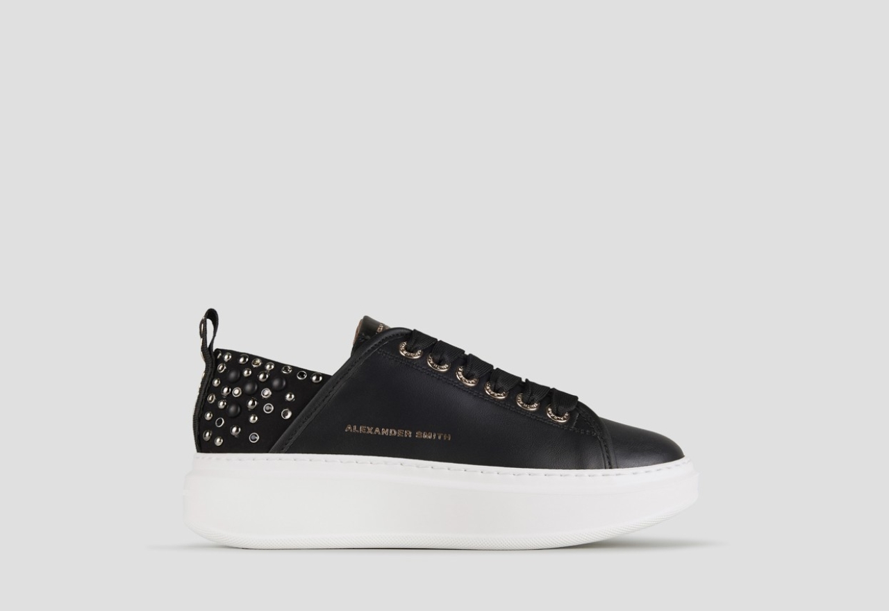 Sneakers Alexander Smith wembley donna in pelle nera con borchie sul tallone - 1