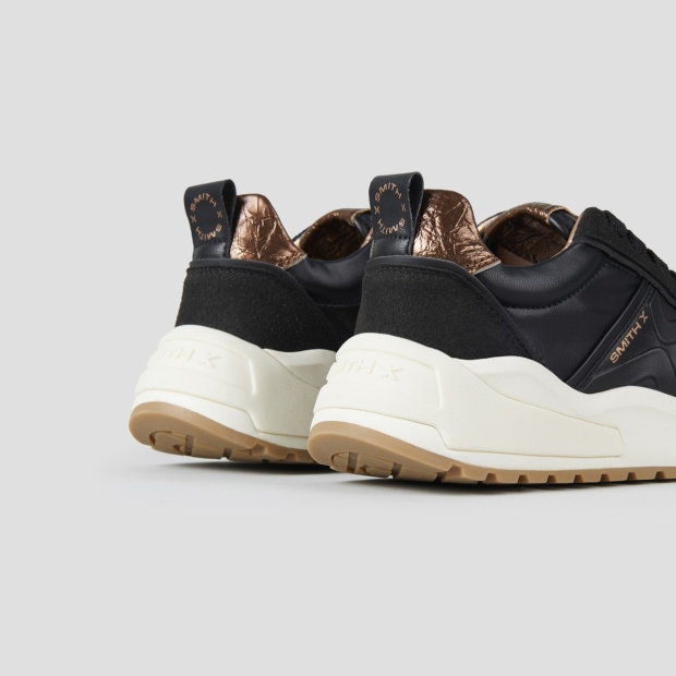 Sneakers Alexander Smith blaze donna in nero con tallone in laminato stropicciato rame - 4