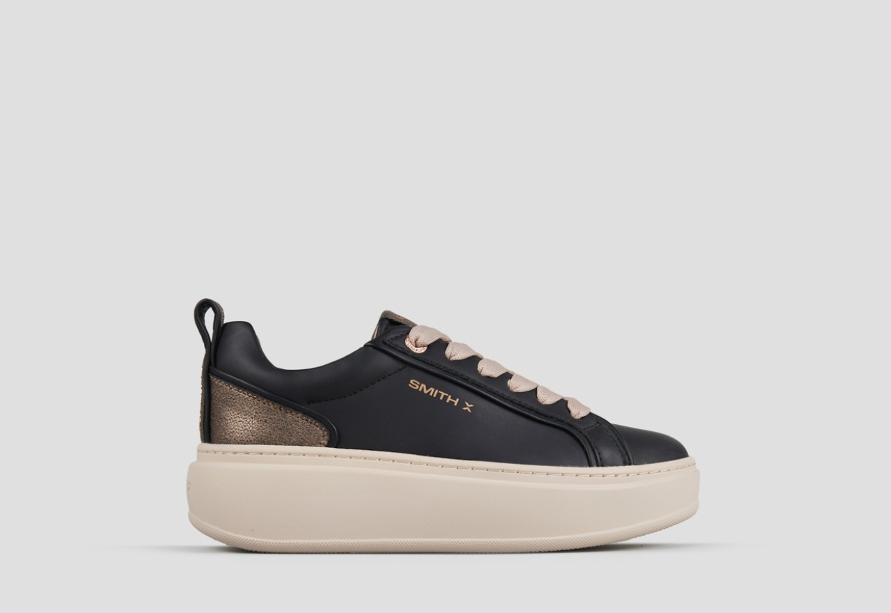 Sneakers Alexander Smith stone donna in nero con tallone in laminato nuvolato rame e suola beige - 1