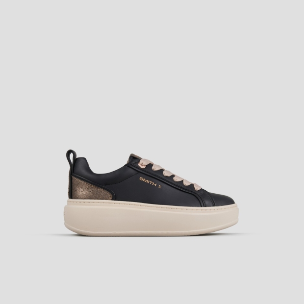 Sneakers Alexander Smith stone donna in nero con tallone in laminato nuvolato rame e suola beige - 1