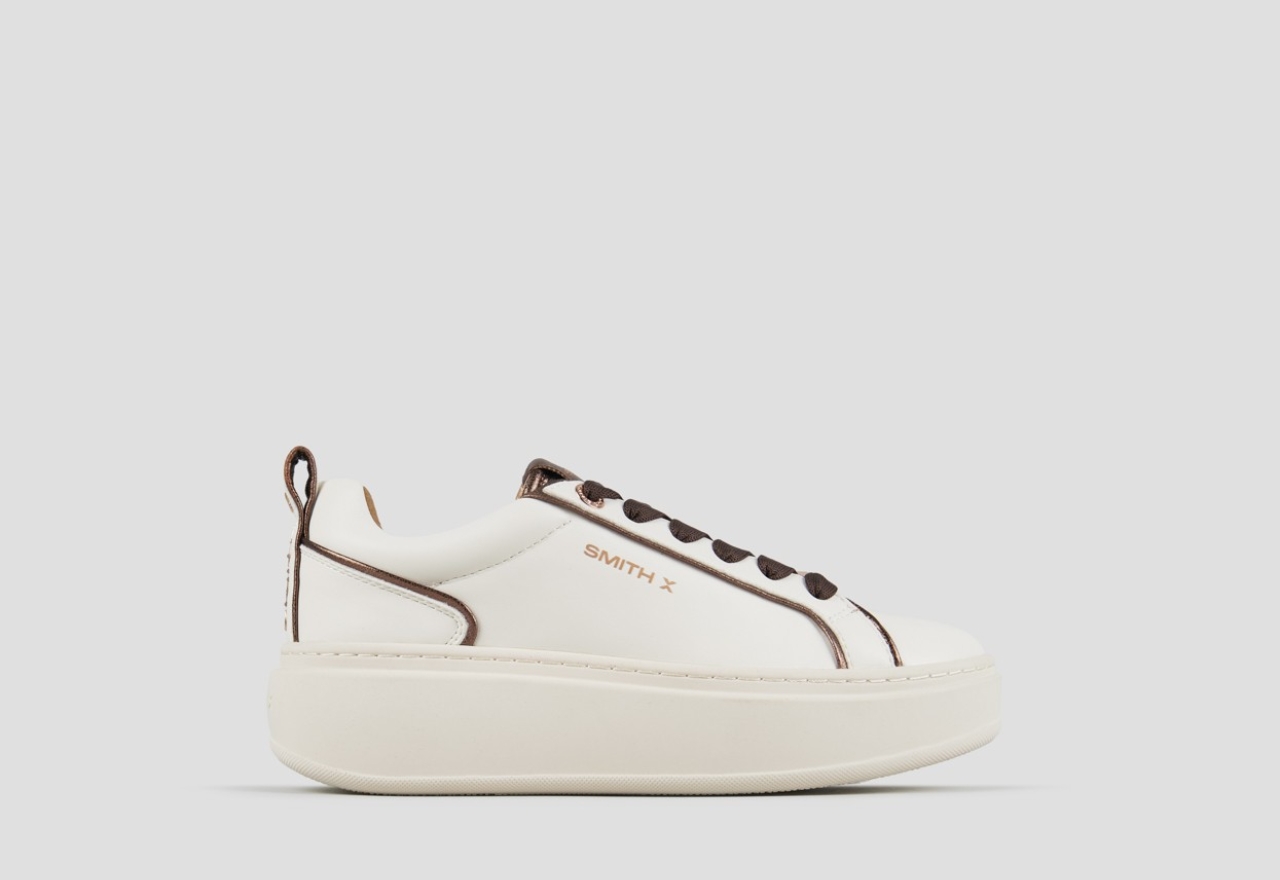 Sneakers Alexander Smith stone donna in bianco e dettagli in laminato bronzo - 1