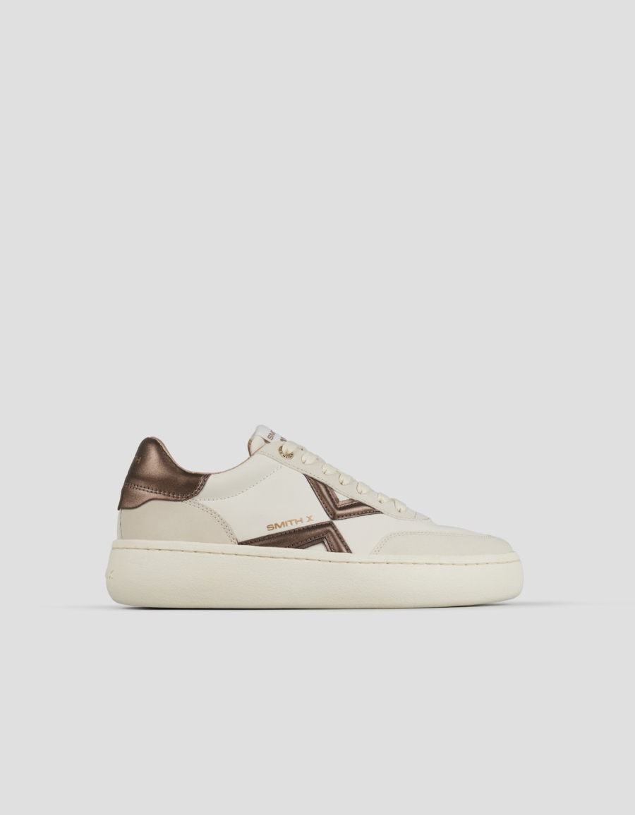 Sneakers Alexander Smith ocean donna in bianco con logo laterale e tallone in bronzo laminato - 1