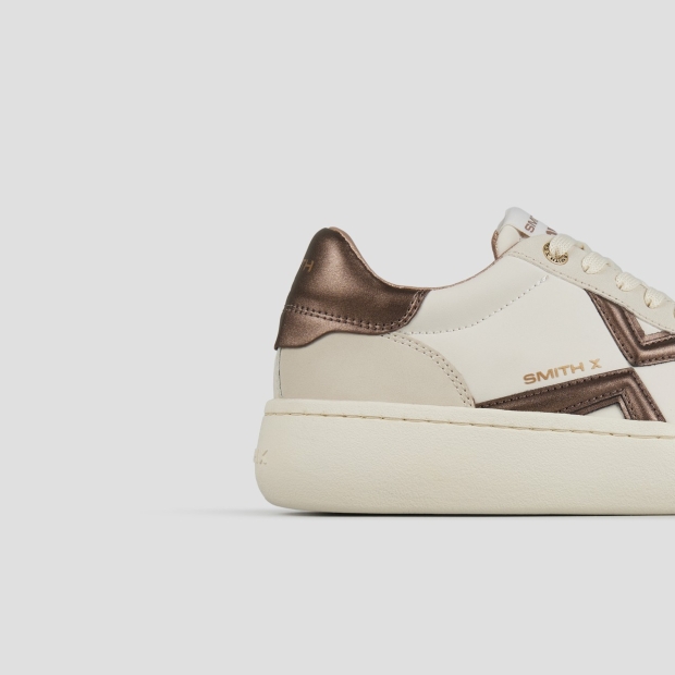Sneakers Alexander Smith ocean donna in bianco con logo laterale e tallone in bronzo laminato - 2