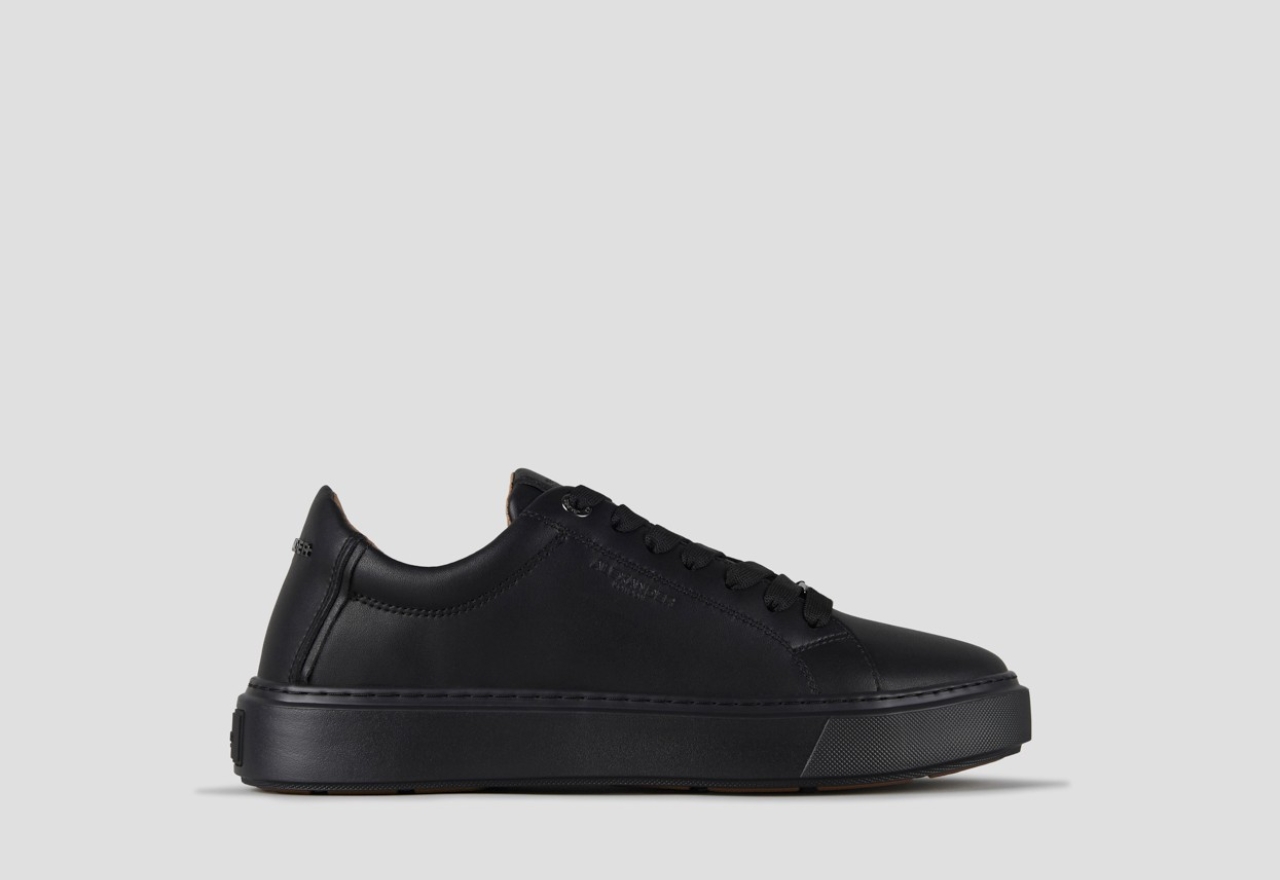 Sneakers Alexander Smith london uomo in pelle liscia nera, suola nera e logo in metallo - 1