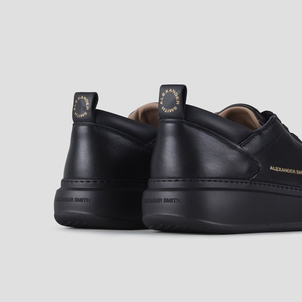 Sneakers Alexander Smith wembley uomo alta frequenza in morbida pelle nera e suola nera - 4