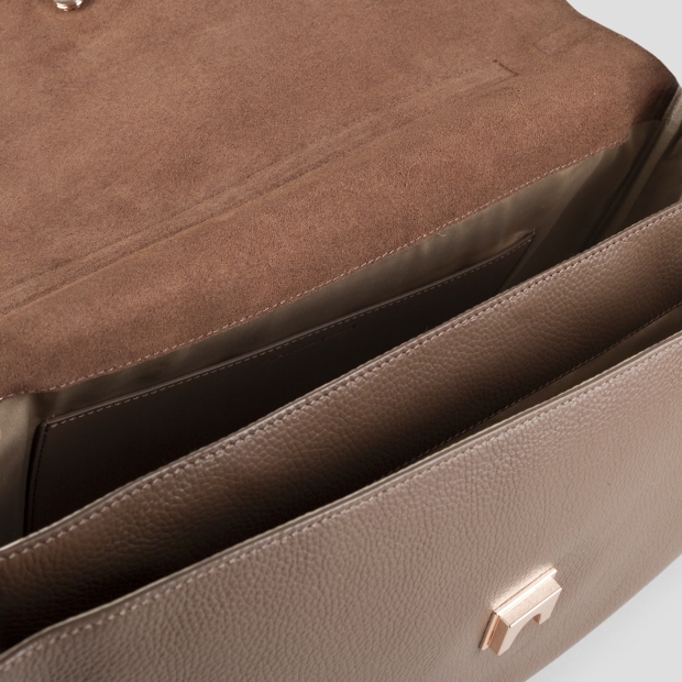 Sneakers Alexander Smith taylor borsa a spalla in pelle martellata marrone scuro - 5