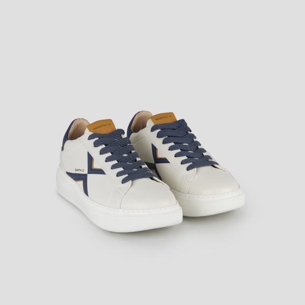 Sneakers Alexander Smith college uomo in pelle bianca, logo e tallone blu e dettagli senape - 4
