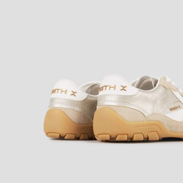 Sneakers Alexander Smith mist donna in suede sabbia e laminato oro, con tallone e logo in bianco - 5