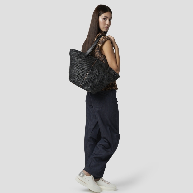 Sneakers Alexander Smith lauren large borsa a spalla in intrecciato nero - 7