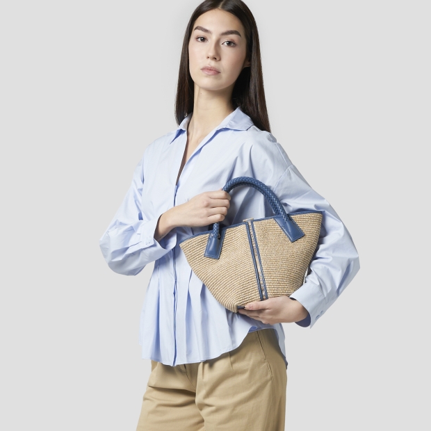 Sneakers Alexander Smith lauren small borsa a mano con tracolla in rafia beige e manico intrecciato azzurro - 2