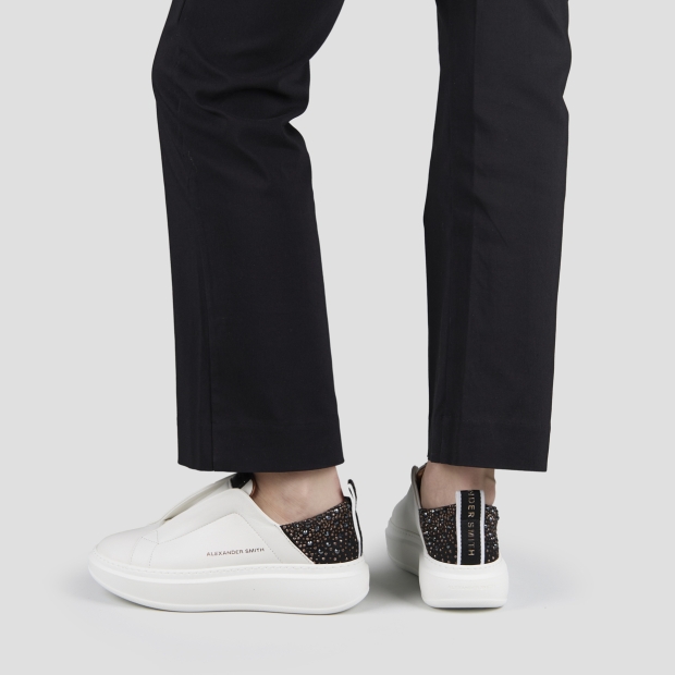 Sneakers Alexander Smith wembley slip-on donna in pelle bianca e tallone nero con strass - 2