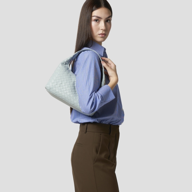 Sneakers Alexander Smith chloe small borsa a spalla in pelle intrecciata azzurra - 2